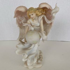 Seraphim Angel Classics Gabriella "Peace on Earth"